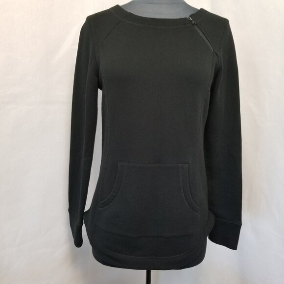 Lucy Black Sweatshirt  Size Small  Front Pocket Excellent Condition Cozy - Picture 3 of 6
